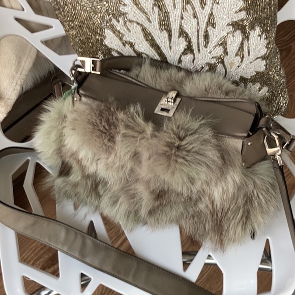 ⭐️ 💼 Rare Michael Kors collection fox fur Miranda bag⭐️ - Picture 9 of 17